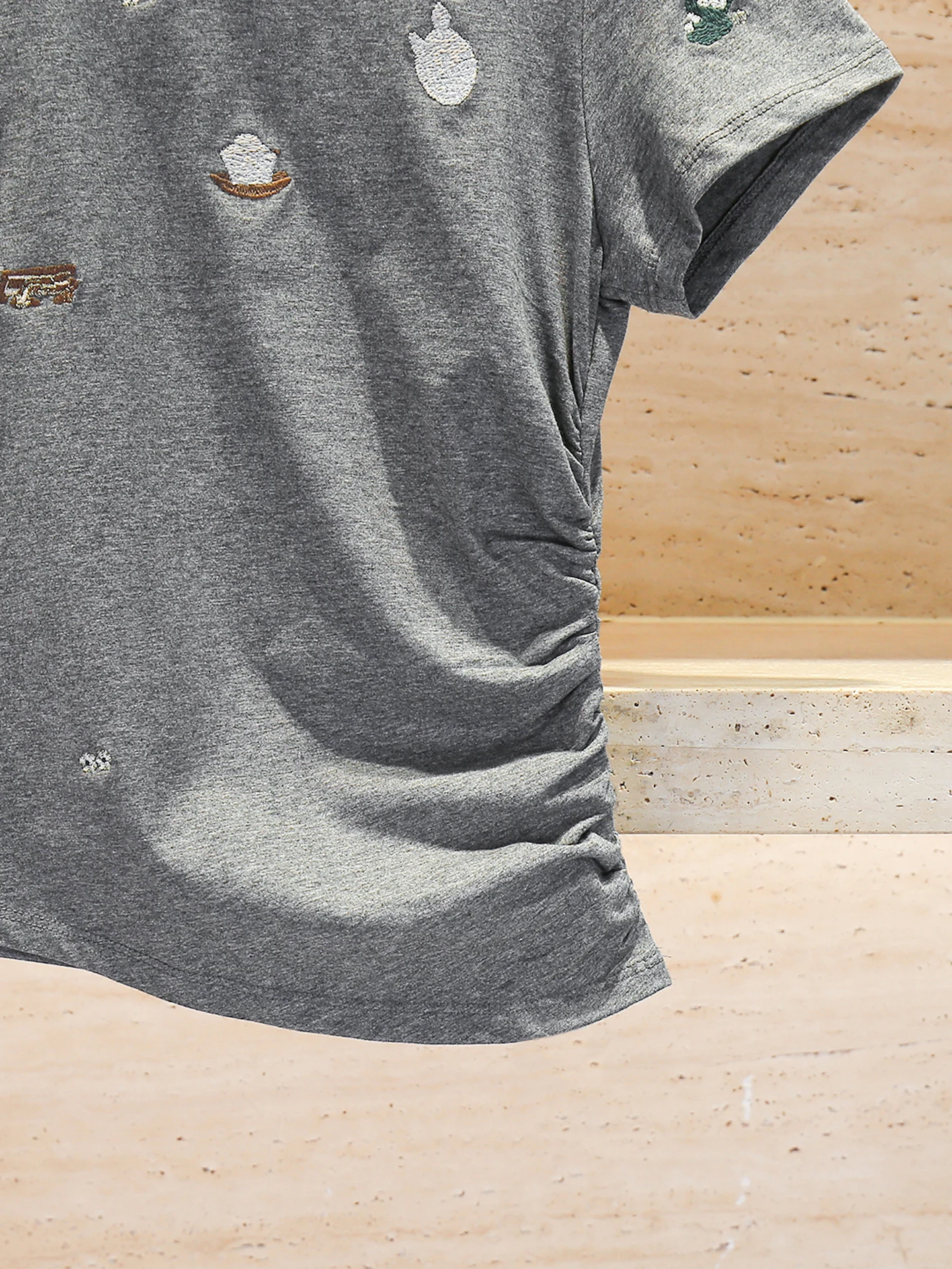 قميص نسائي قطني فاخر بأكمام قصيرة مع تصميم مطرز ورباط، مناسب للصيف ونمط العمل، قصة ضيقة من القطن الخالص