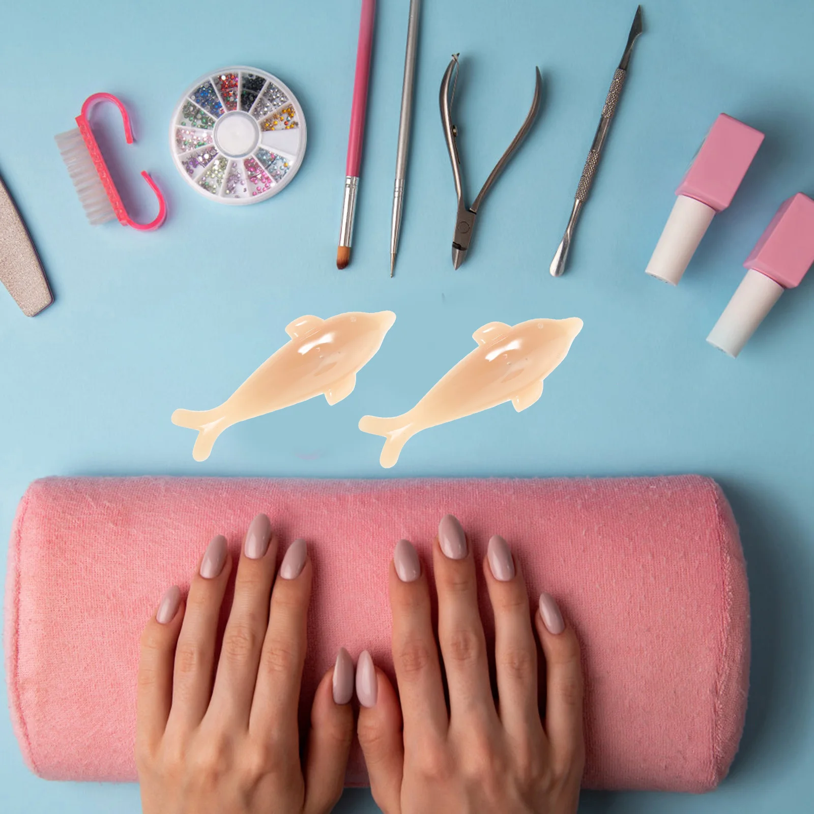 4Pcs 돌고래 모양의 네일 브러쉬 내구성 플라스틱 매니큐어 도구 손톱 청소용 네일 표면 먼지 제거 휴대용 소프트