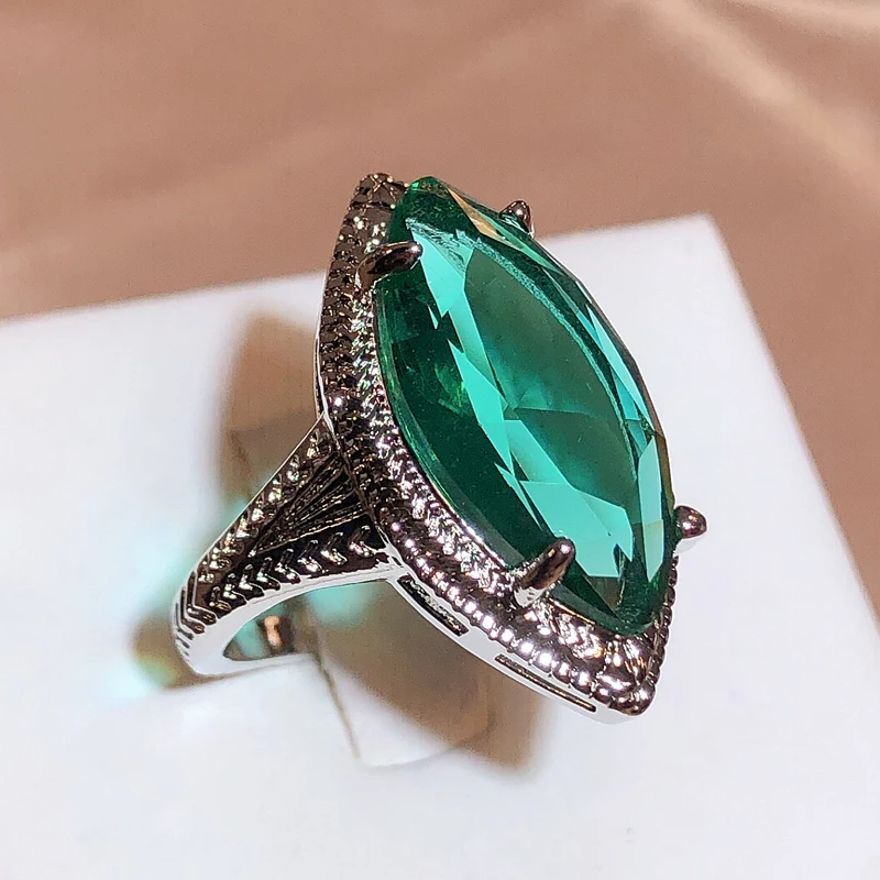 New Fashion Emerald Zirconia Conical Ring For Women 925 Stamp Fashion Party Birthday Jewellery Gift Wholesale