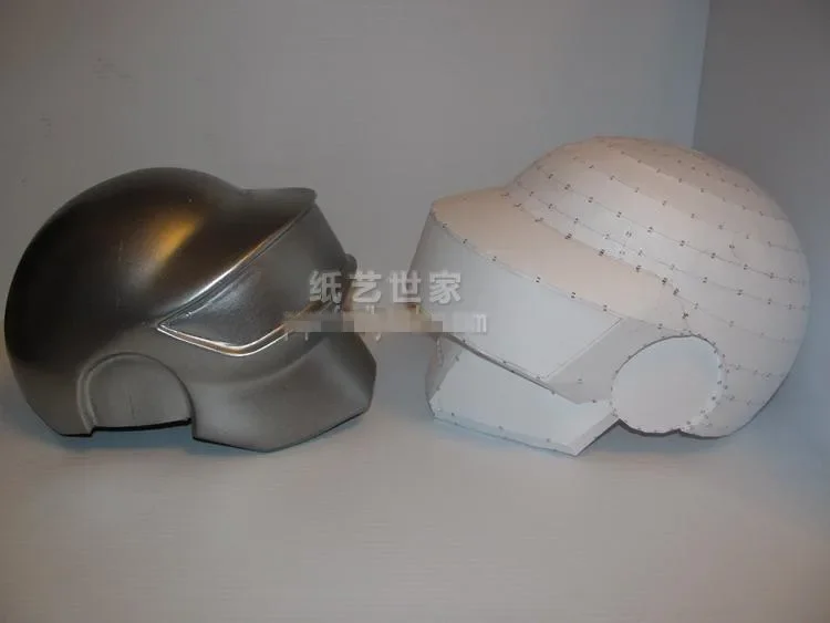 Modello di carta 3D Daft Punk Helmet Mask 1:1 indossabile modello Cosplay giocattoli fatti a mano per bambini fai da te