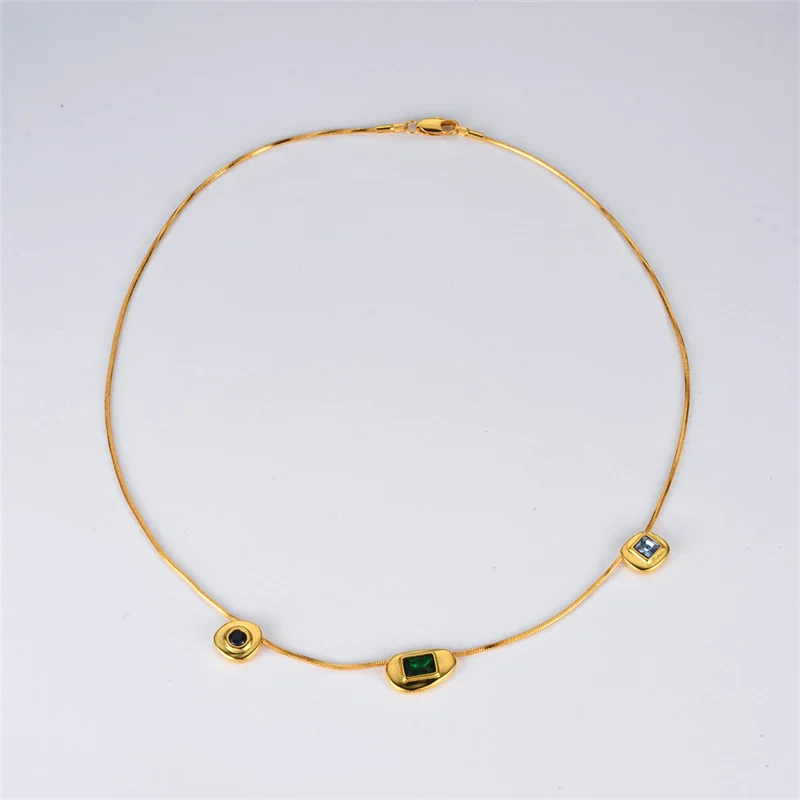 French Vintage Three Zircon Pendant Collar Chain Advanced Personalized Fashion Simple Exquisite Necklace Jewelry