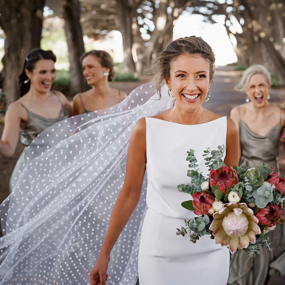 10118 #   Fotos reais barco pescoço sem costas macio cetim varredura trem praia vestido de casamento personalizado vestido de noiva