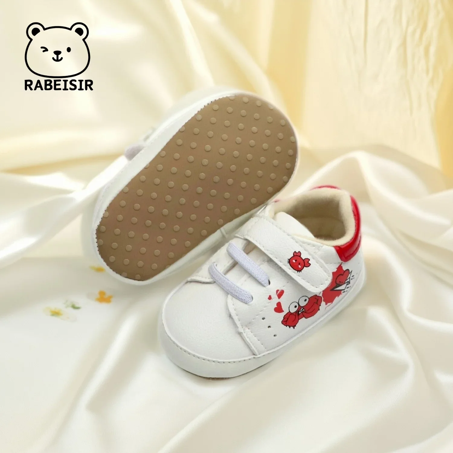 أحذية أطفال من الذكور والإناث أحذية رياضية بنعل ناعم قابلة للتنفس على طراز الرسوم المتحركة