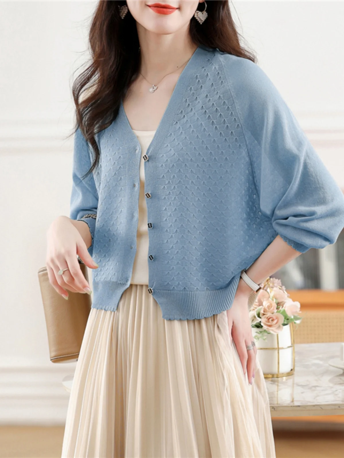 

High Quality Bat Sleeve Knitted Cardigan for Women's Summer Thin Loose V-neck Air-conditioned Shirt Top Shawl Short Jacket