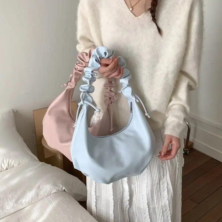 

Женская сумка Cloud Bag 2026: Новая вместительная сумка-пельмень через плечо из мягкой кожи, модная сумка на одно плечо/подмышку