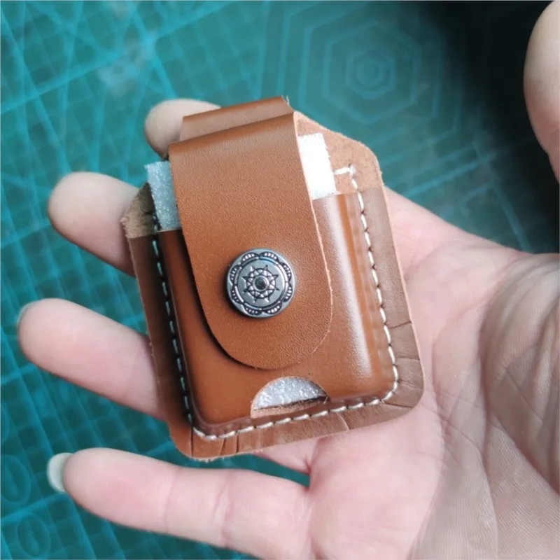 

2026 Genuine Leather Cigarette Box Lighter Holder Retro Men's Portable Decorative Lighter Bag Waist Lighter Cover Case Bag LI623