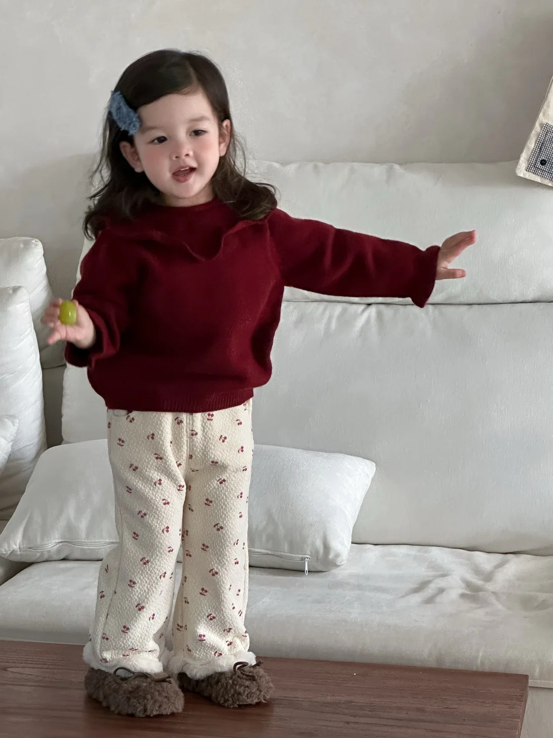 Infant Thick Pullover Toddler Loose Sweater Thick Warm Children Clothes 2025 Winter New Girls Cute Petal Collar Sweater Solid