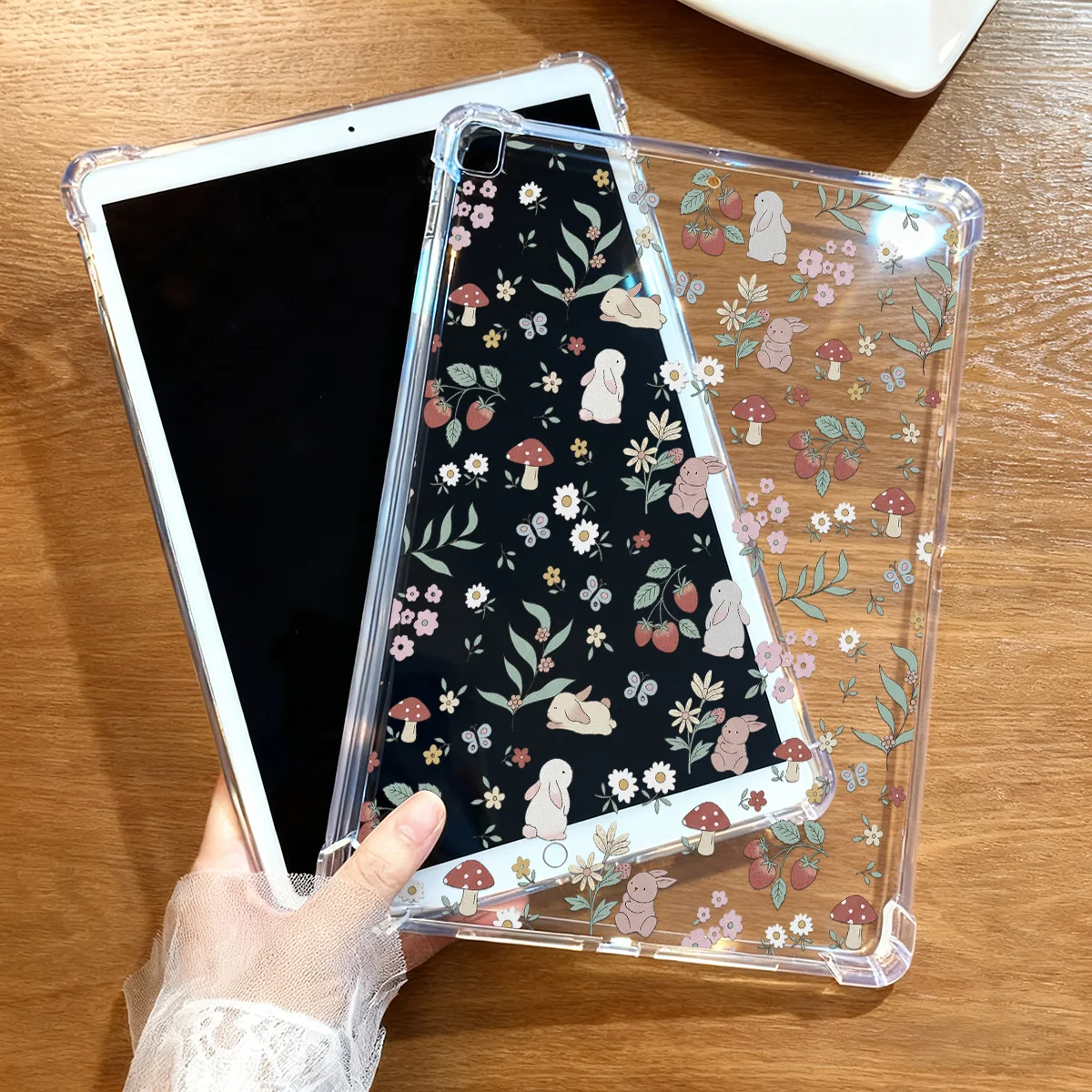 Rabbit Strawberry Tablet Case For iPad Pro 11 2018 2022 Air 4 10.9 Inch 13 2025 Silicone For iPad 10.2Inch Mini 6 5 Transparent