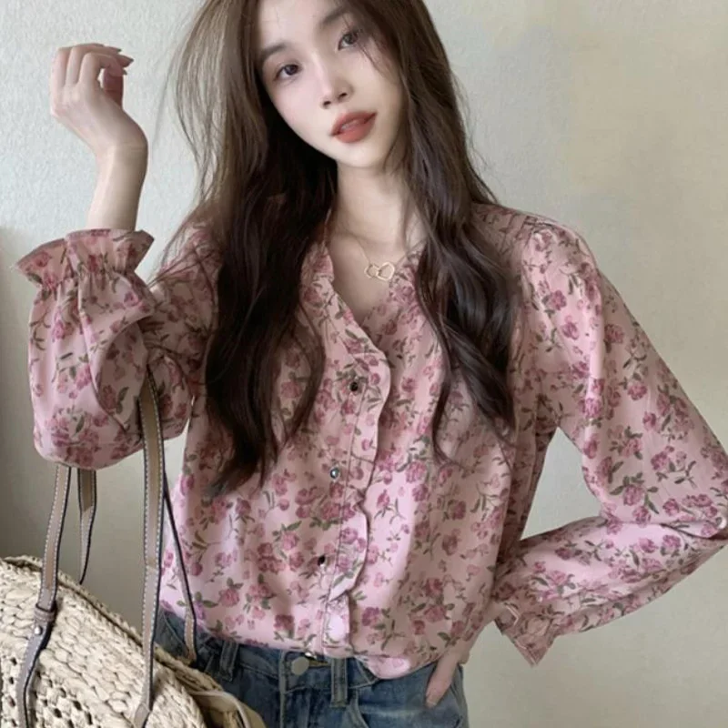 French V-neck Vintage Temperament Floral Printing Young Style Long Sleeved Shirt Autumn New Fashion Casual Elegant Women\'s Top