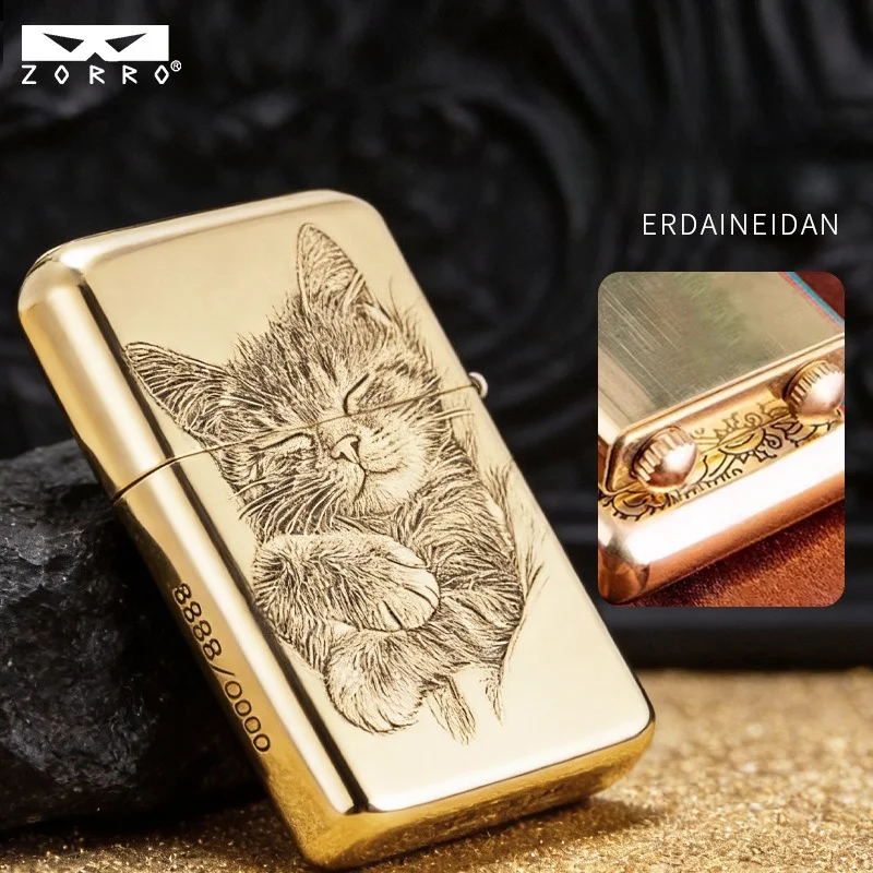 

Зажигалка ZORRO Z790 "Кот под звездным небом" третьего поколения с латунным корпусом и высококачественным шлифованным колесом для зажигания.