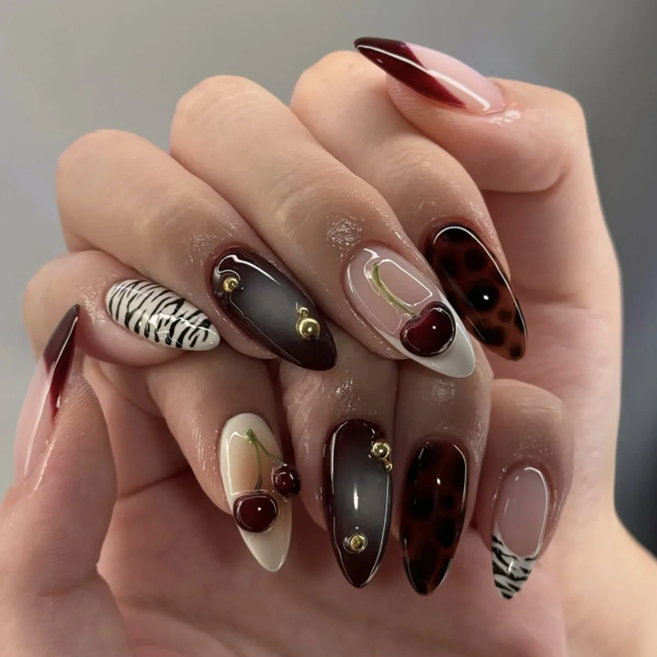 

24PCS Black White Zebra Print Chic Press on Nails Midium Almond French False Nails Wearable 3D Cherry Full Cover Nails Tips