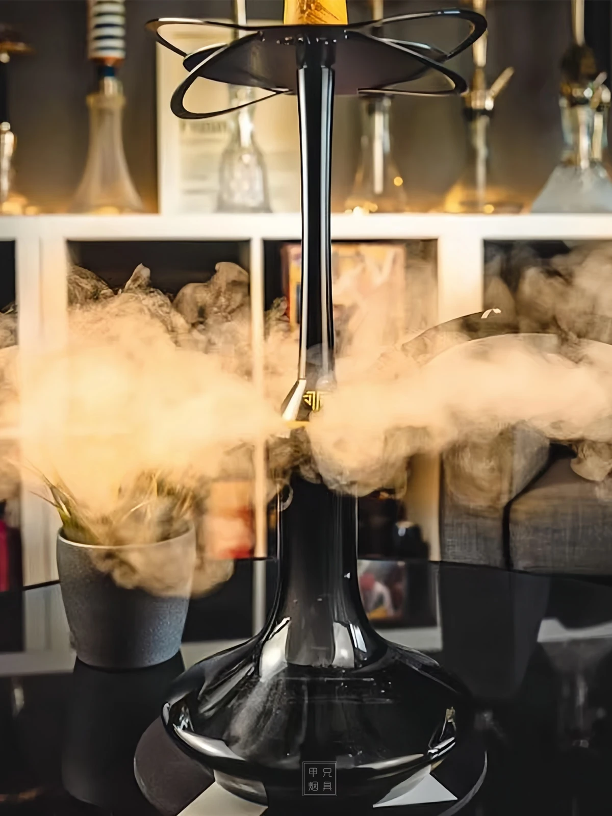 

TSAR Hookah H-One Large Aluminum Shisha Hookah Set with Glass Base