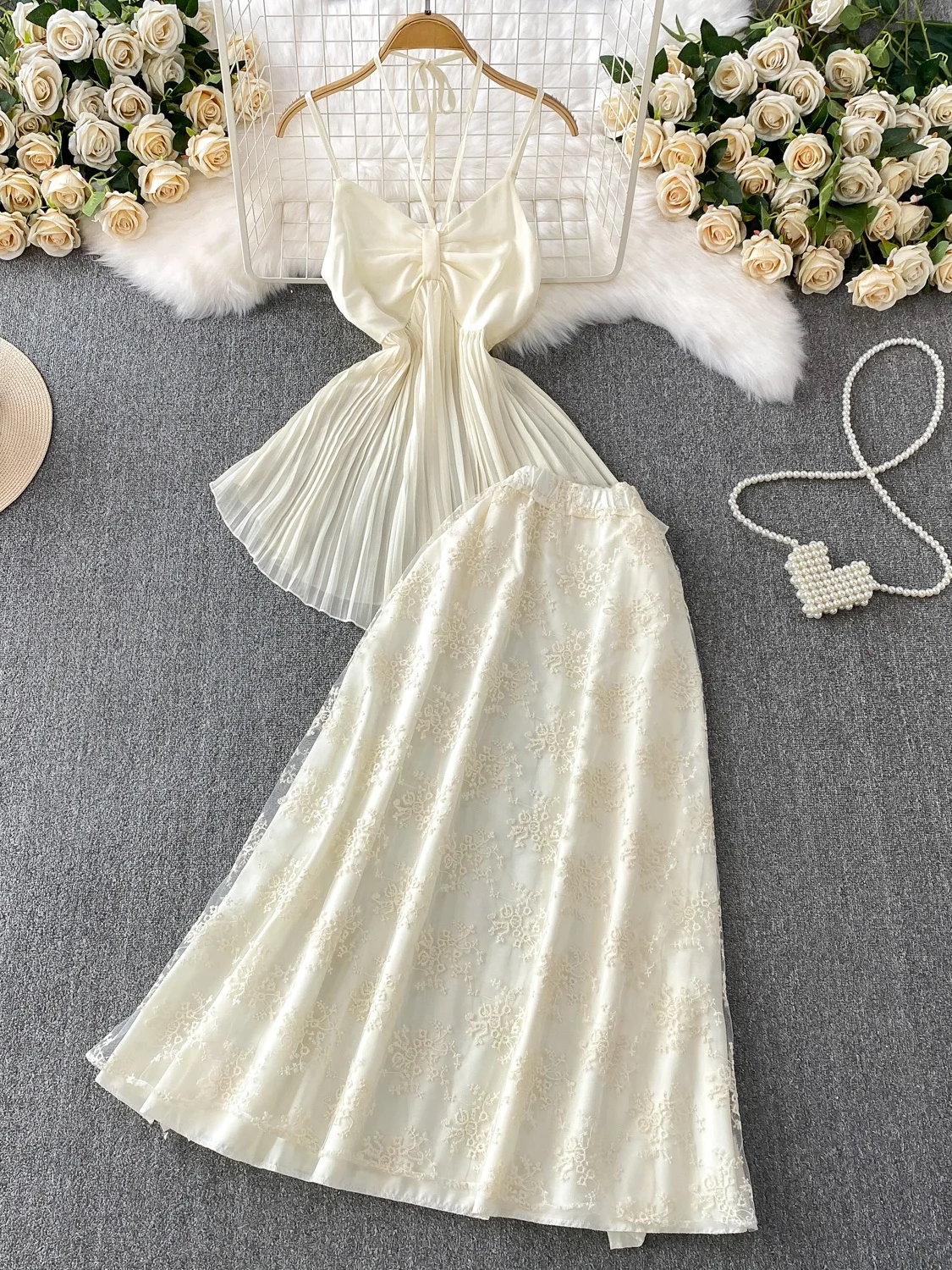 

Сексуальный плиссированный топ средней длины с v-образным вырезом Pure Desire, юбка средней длины с вышивкой Me f, модный женский костюм из двух предметов