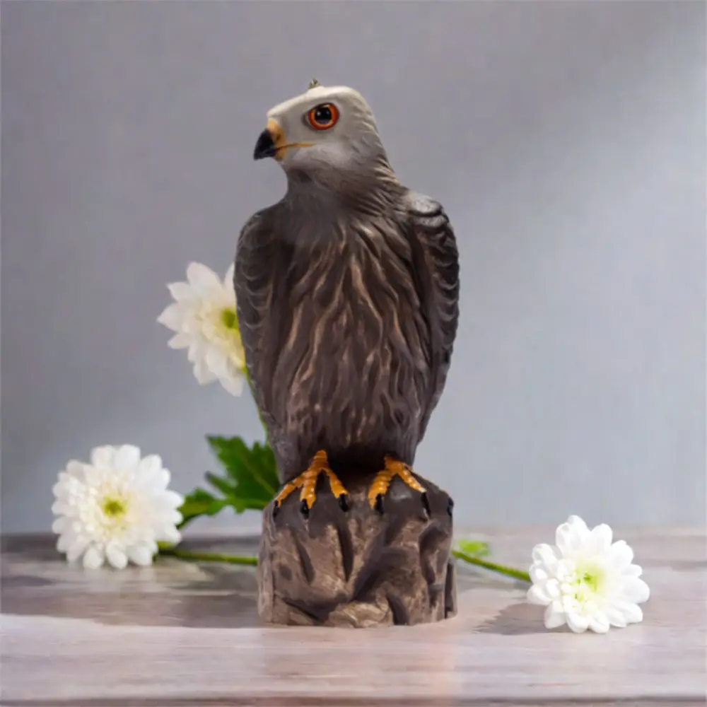 

Lifelike Garden Eagle Statue Waterproof Sturdy Birds Decoy Hawk Realistic Resin Crafts Eagle Repellents Statue Home Garden Decor