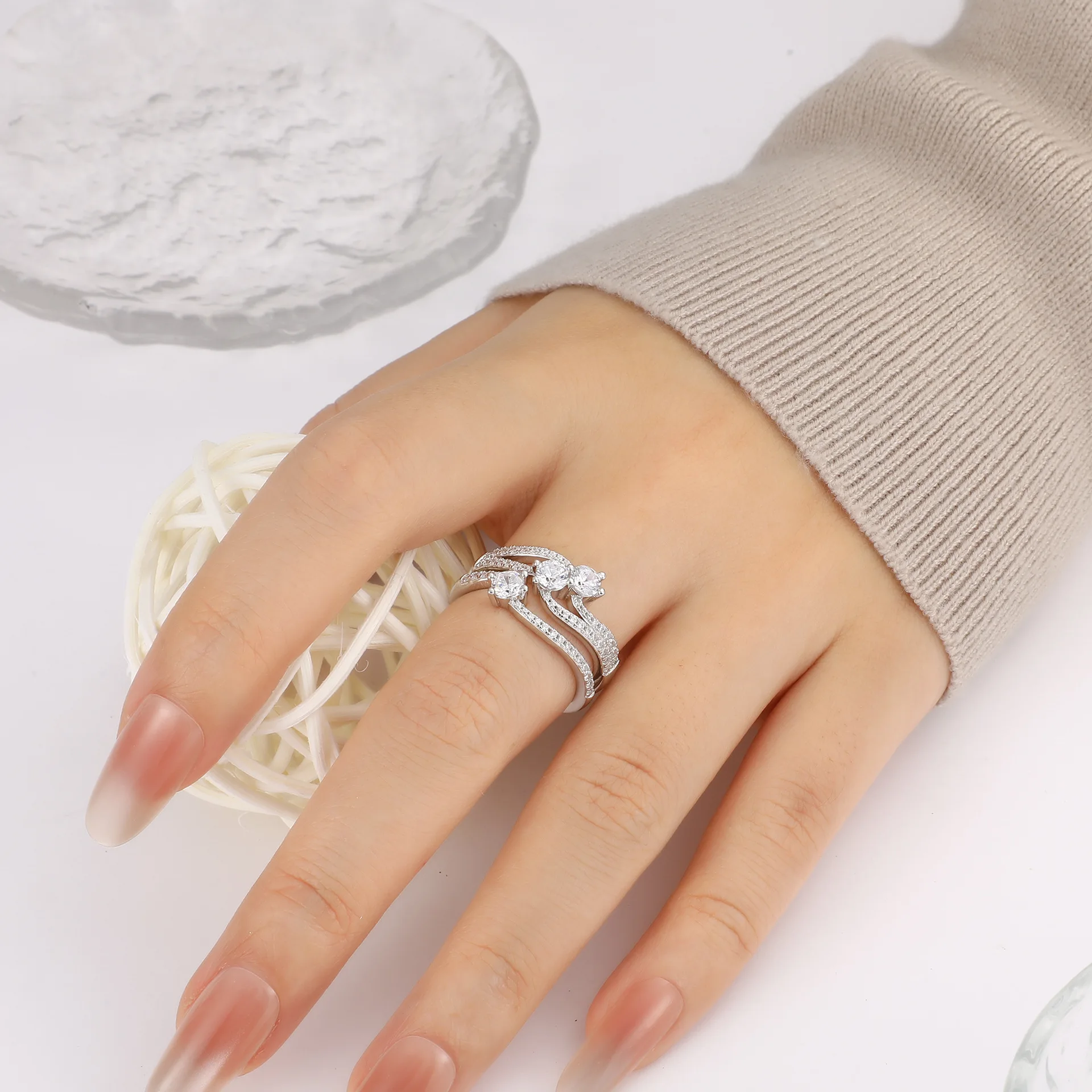 Hot selling 100% S925 Silver Combination Ring Set Zircon Set Two Piece Silver Ring Set Light Luxury High End Wedding Jewelry