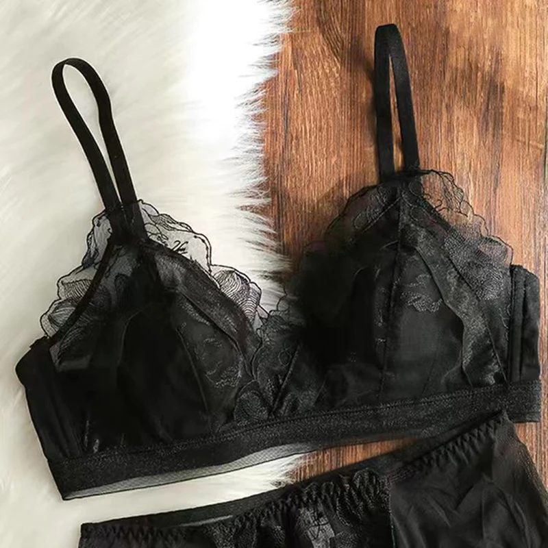 Banerdanni Light Luxury French Pure Desire Bra Big Boobs Small Not Empty Cup Half Cup Bra Sexy Lace Lingerie Womens Anti-sag Set