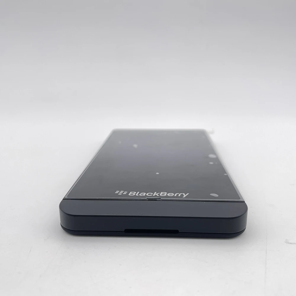 Blackberry Z10 Dual core GPS WiFi 8MP 4.2\