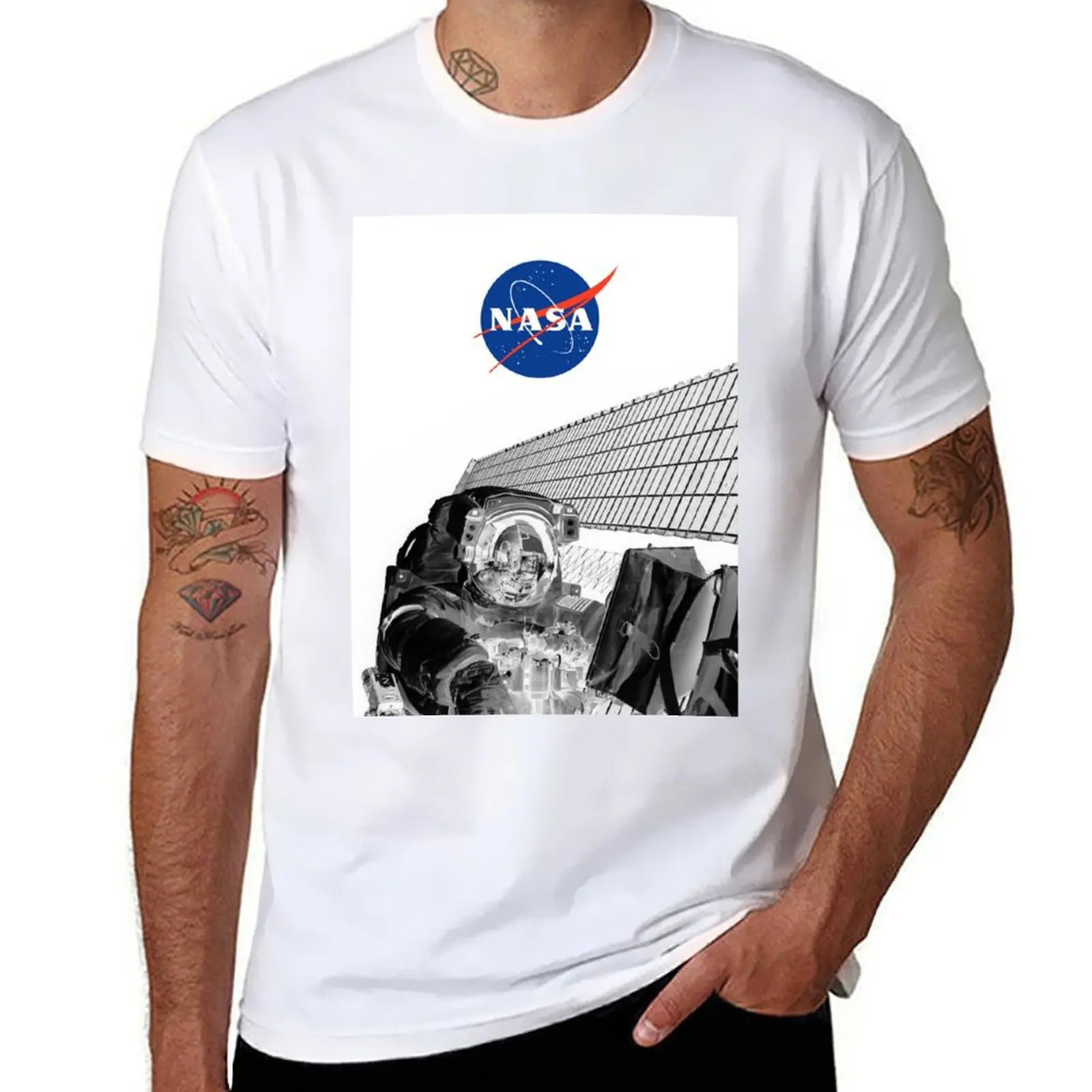 

cool astronaut at the space station ISS T-Shirt t shirts with prints t shirts for man cotton soft T-Shirt