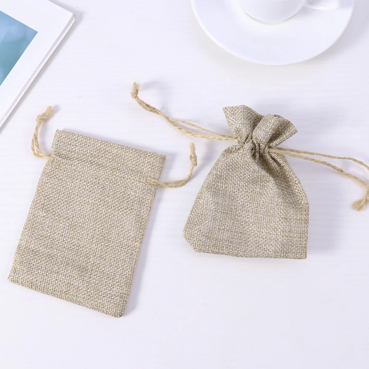 

20 Pcs Linen Gift Bags Drawstring Wedding Favor Pouch Cloth Candy Storage Handmade Present Christmas Party Packaging