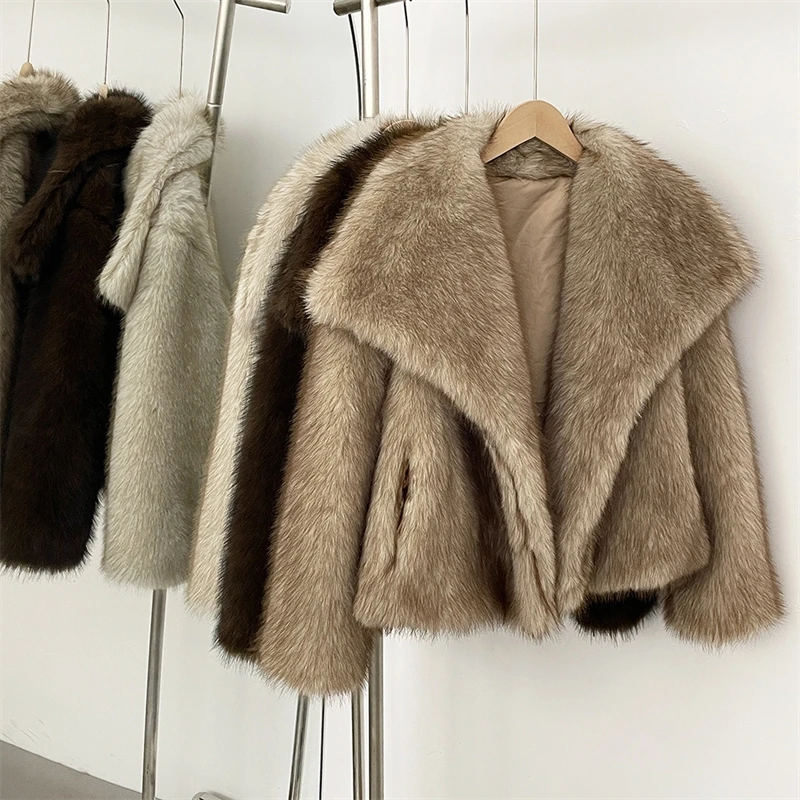 

Пальто из искусственного меха, модное пальто из искусственного лисьего меха с шалевым воротником, женское зимнее крутое короткое меховое пальто для девочек, винтажное шикарное пальто, экологически чистое