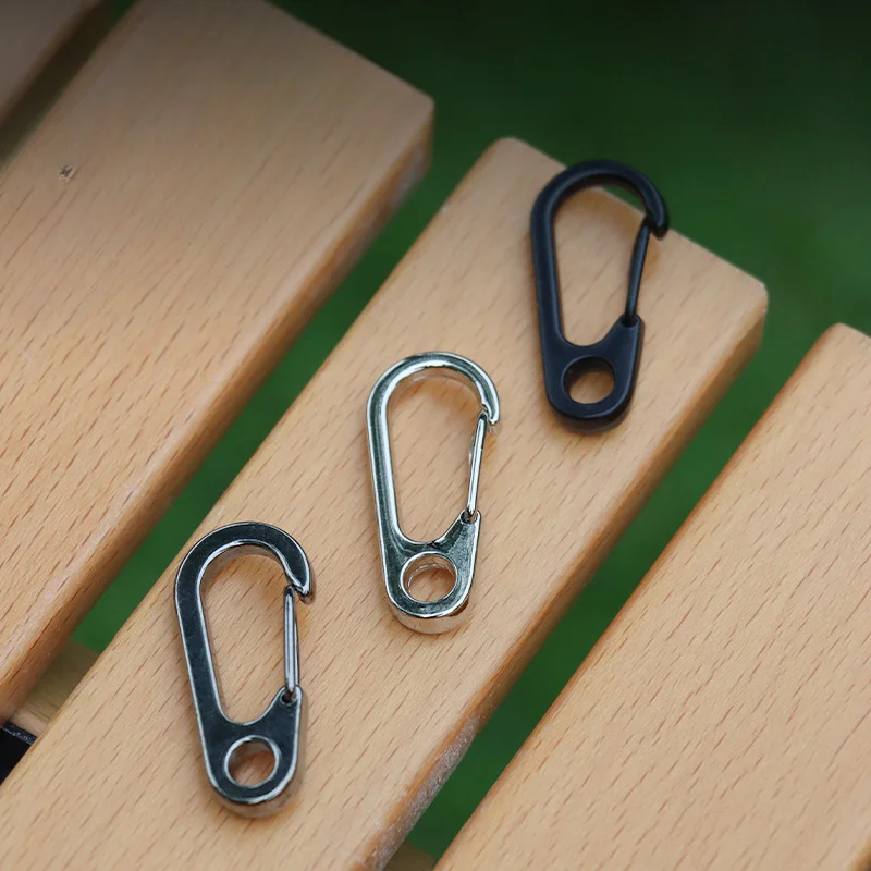 

Concise Mini D-type Keychain Tool