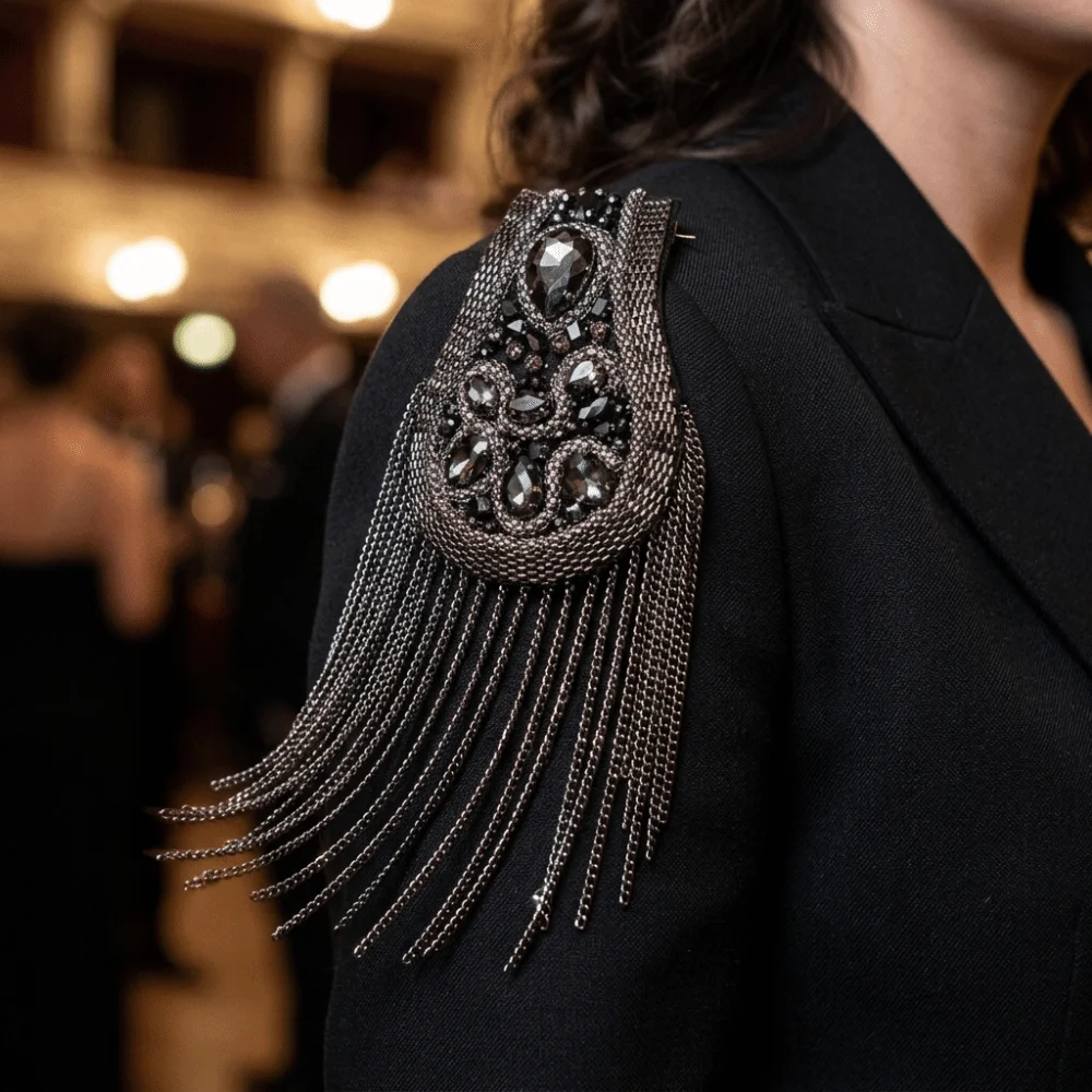 Alloy Tassel Epaulettes Decorative Shiny Shoulder Board Lightweight Reinforced Stitching Shoulder Mark Festival Drum Corps