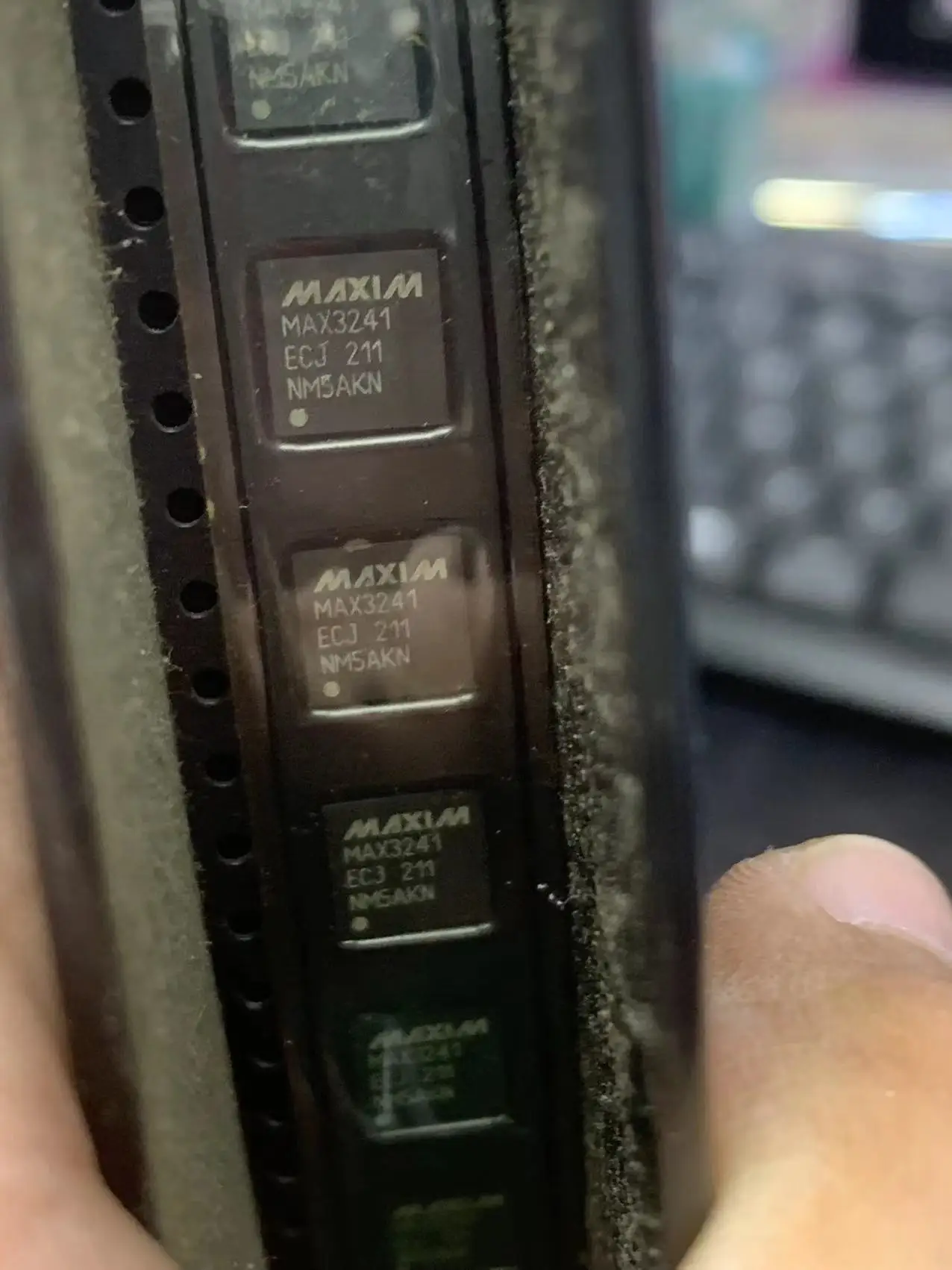 MAX3241ECGJ-TD BOM matching/acquisto di chip one-stop originale