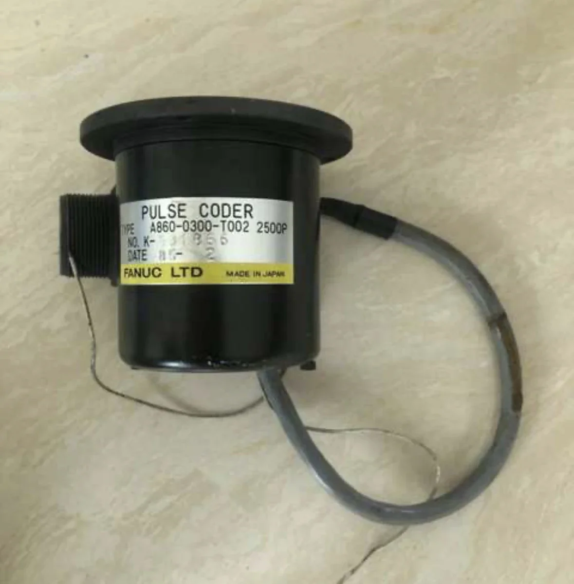 A860-0300-T002 б/у энкодер, в наличии, протестирован нормально, функция