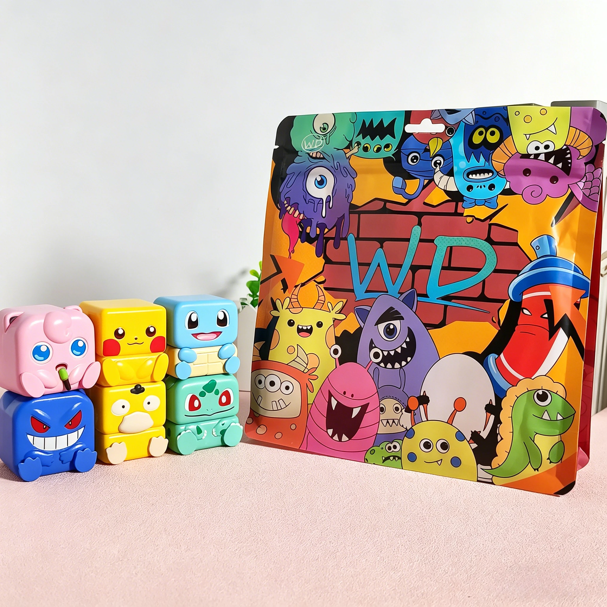 

Hot 6 Pok é mon Magnetic Stacking Pikachu Johnny Turtle Bulbasaur Seed Desktop Handheld Toy Dolls