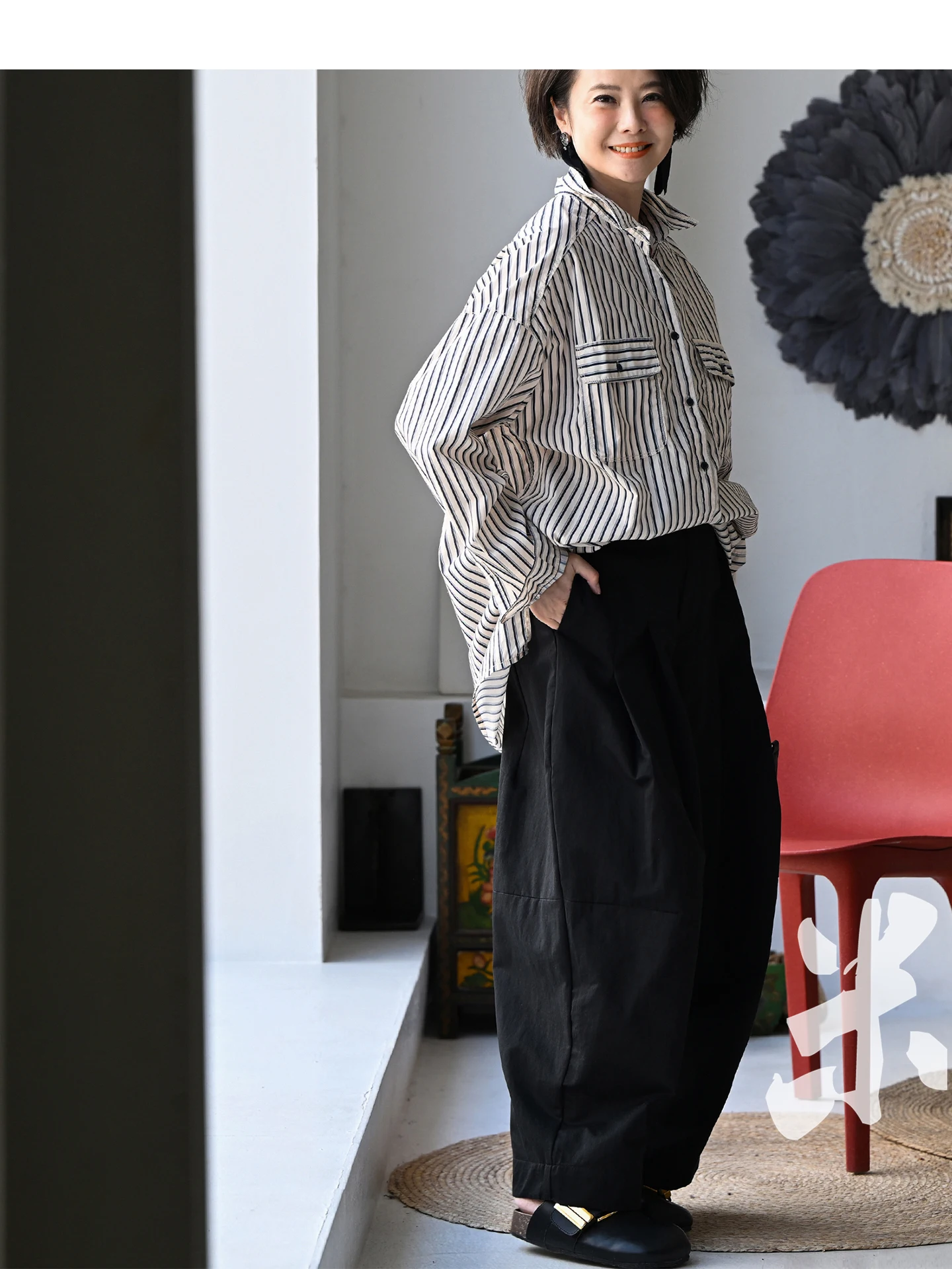 

Женская хлопковая рубашка с длинным рукавом в вертикальную полоску, с двумя карманами, в винтажном стиле, коллекция Milan Declaration Весна 2026