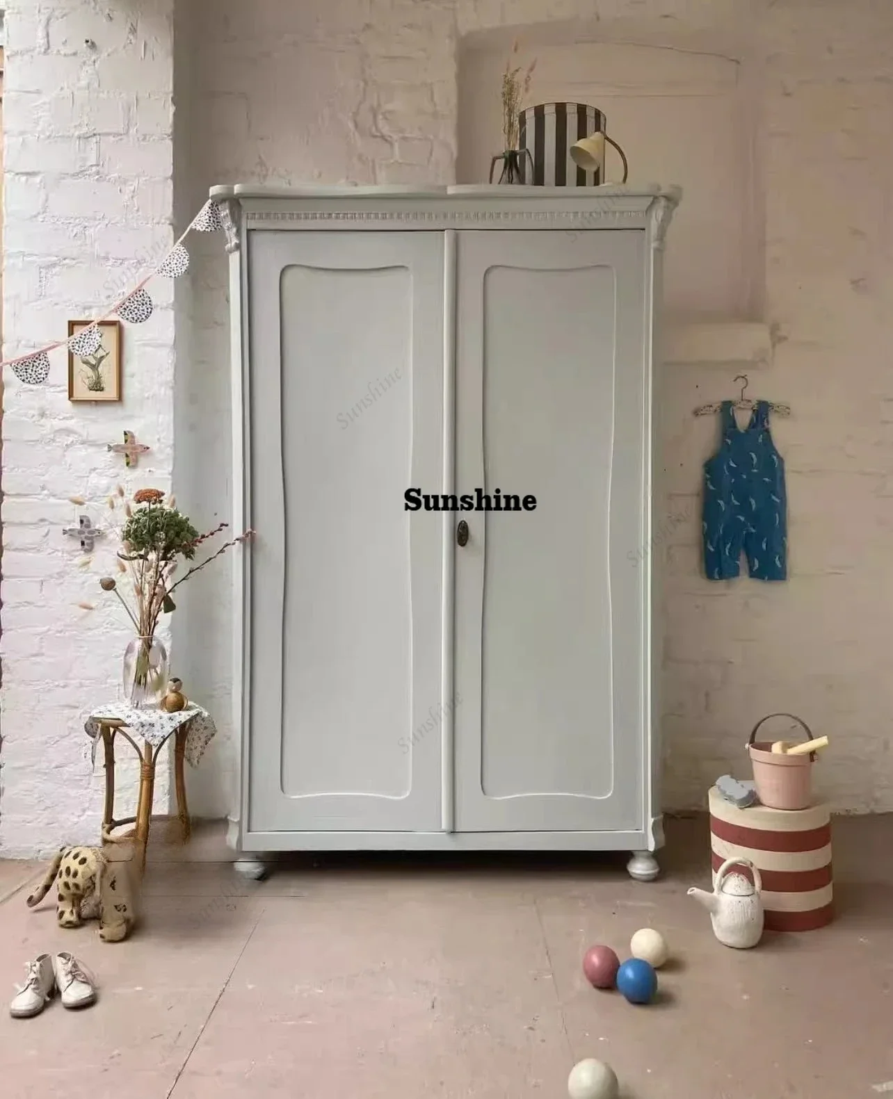 TDFrench simple double door wardrobe with pink carved decoration Separate storage cabinet