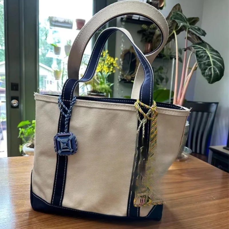 

Crafts Sewing Kit Charm Unique Interior Christmas Ornament Feather Design Round Ornament Bag