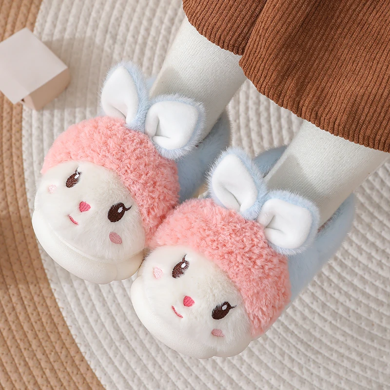 

Детские плюшевые тапочки с милым кроликом — теплая пушистая домашняя обувь для дома