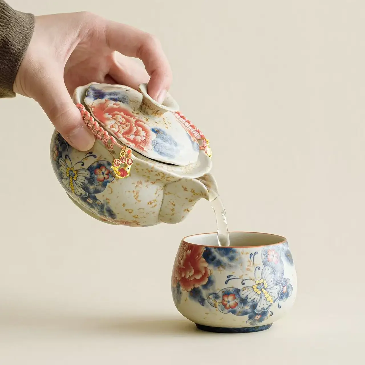 180ML Caramel Glaze Butterfly Love Peony Hand Grab Bottle Pot Chinese Brewing Teapot Household Ball Hole Filter Kung Fu Tea Set
