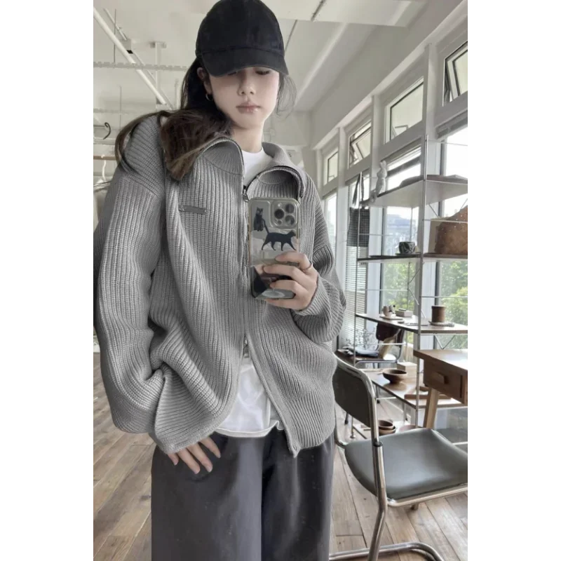 

Retro Loose Soft and Greasy Knitted Cardigan Sweater for Women in Spring Autumn New Long-sleeved Top Versatile Jacket