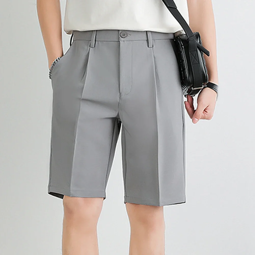 Spodenki codzienne Szybkoschnące stroje codzienne 33 34 Modne szorty Modny styl Miejsce pracy Odpowiednie na każdą porę roku