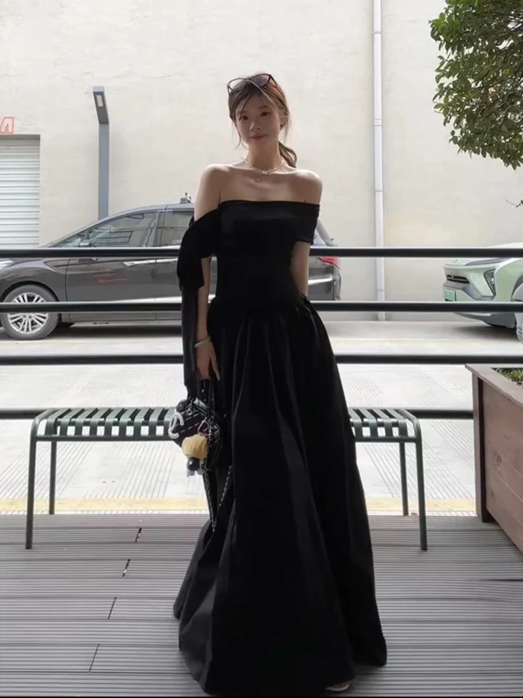 

Длинное черное платье Hebe Style для женщин, летнее, приталенное, с поясом, на одно плечо, макси-юбка, корейская версия, с завышенной талией, А-силуэт