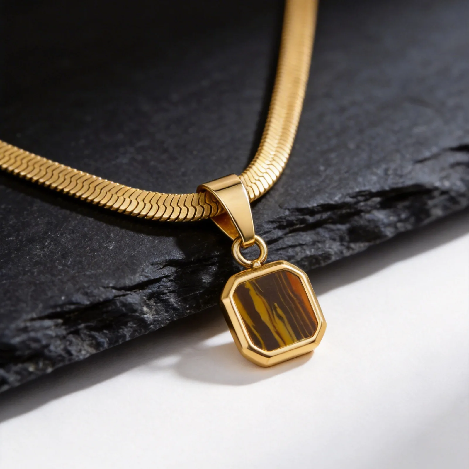 Vnox Geometrische quadratische Halskette mit Naturstein-Anhänger für Herren, gold-silberfarbene Edelstahl-Klingenkette, trendiges Schmuckgeschenk