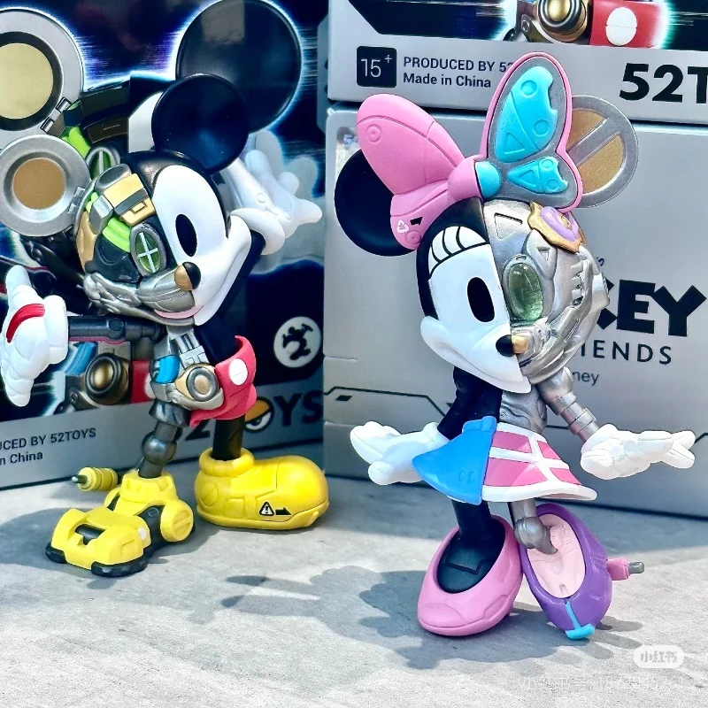 Nieuwe Disney Mickey En Vrienden Cyborg Serie Blinde Doos Donald Duck Pluto Mickey Semi-Mechanisch Model Schattig Anime Figuur Kids Cadeau