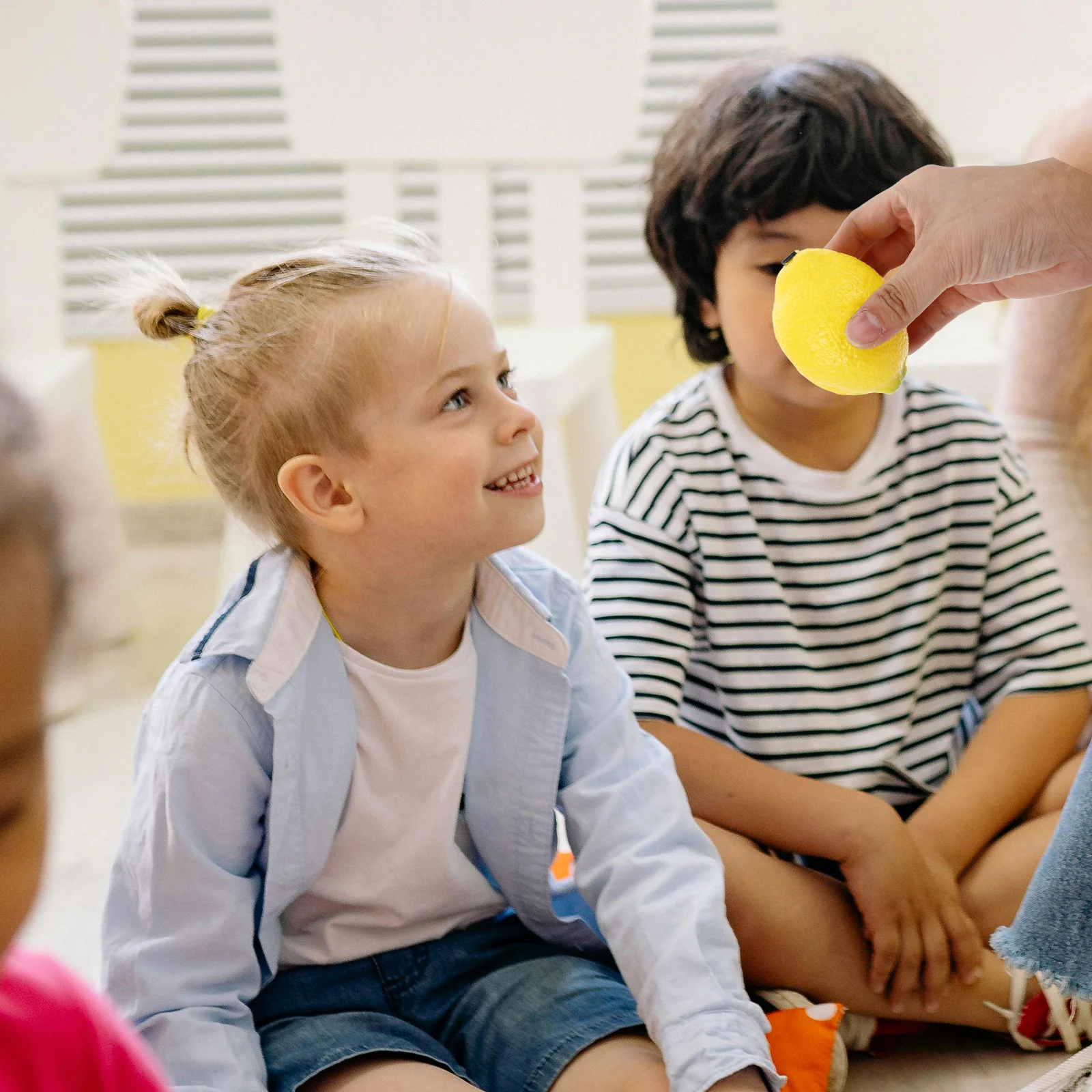 

Fruit Sand Shaker Instruments Yellow Abs Plastic Maracas Kids Toy Musical Percussion Teaching Aids Hand Eye Coordination Early