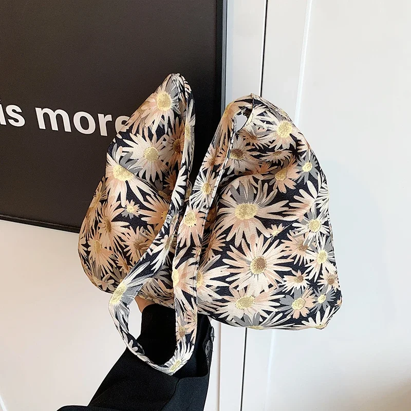 

Нейлоновые сумки на плечо большой емкости с принтом, новая весенняя женская сумка на молнии, хит продаж 2025, модные универсальные женские сумки для шитья