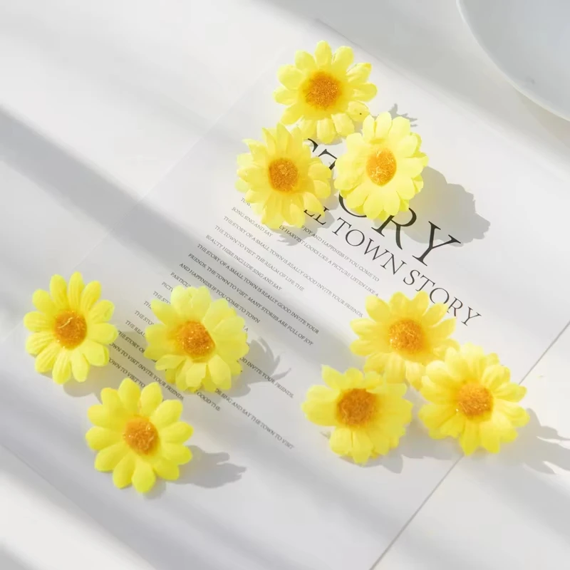 40/80pcs Artificial Flowers 4CM Mini Multicolor Daisy Heads Outdoor Wedding Holiday Backdrop Home Table Scrapbook DIY Decoration