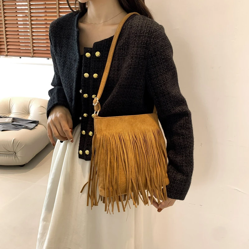 Ladies Tassels Crossbody Bag Boho Scrub Leather Single Shoulder Bag With Fringed Leisure Sense Daily Working Travel Tote Pouch