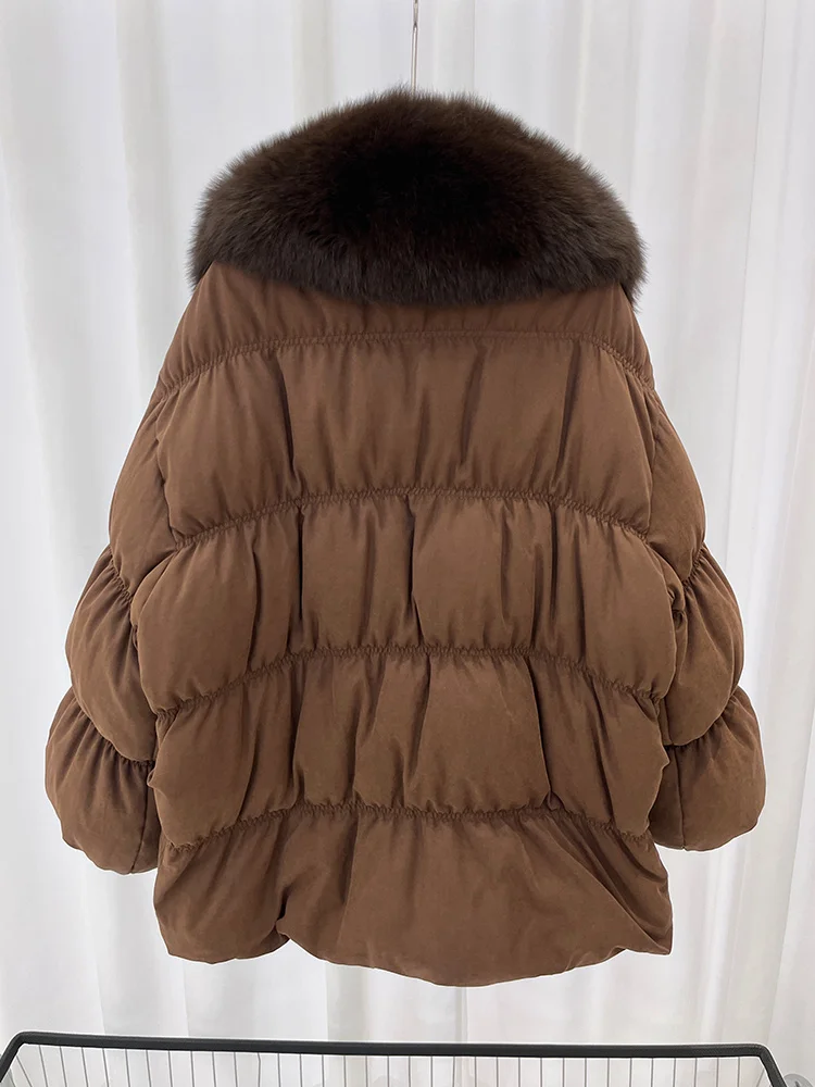 سترات منتفخة شتوية دافئة للسيدات لعام 2026 بياقة من فرو الثعلب الطبيعي الحقيقي سترات بيضاء من ريش الإوز معطف سميك ملابس خارجية للسيدات