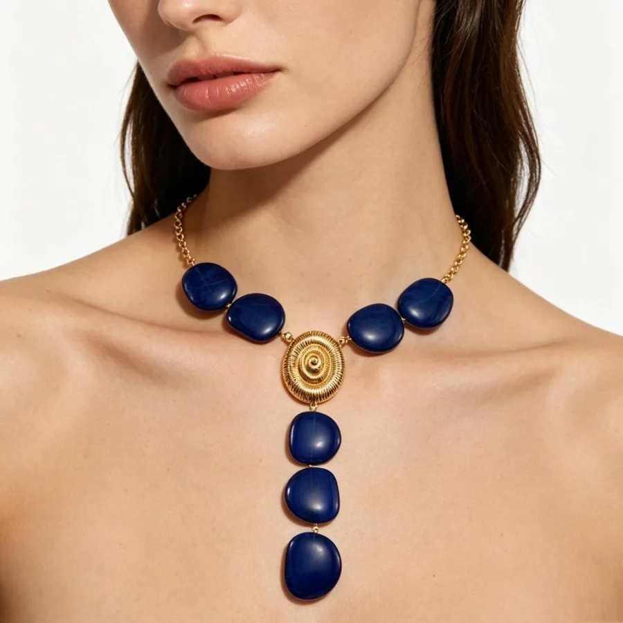 European and American retro plate pendant necklace light luxury high-end Y-shaped collarbone chain niche design necklaces for w