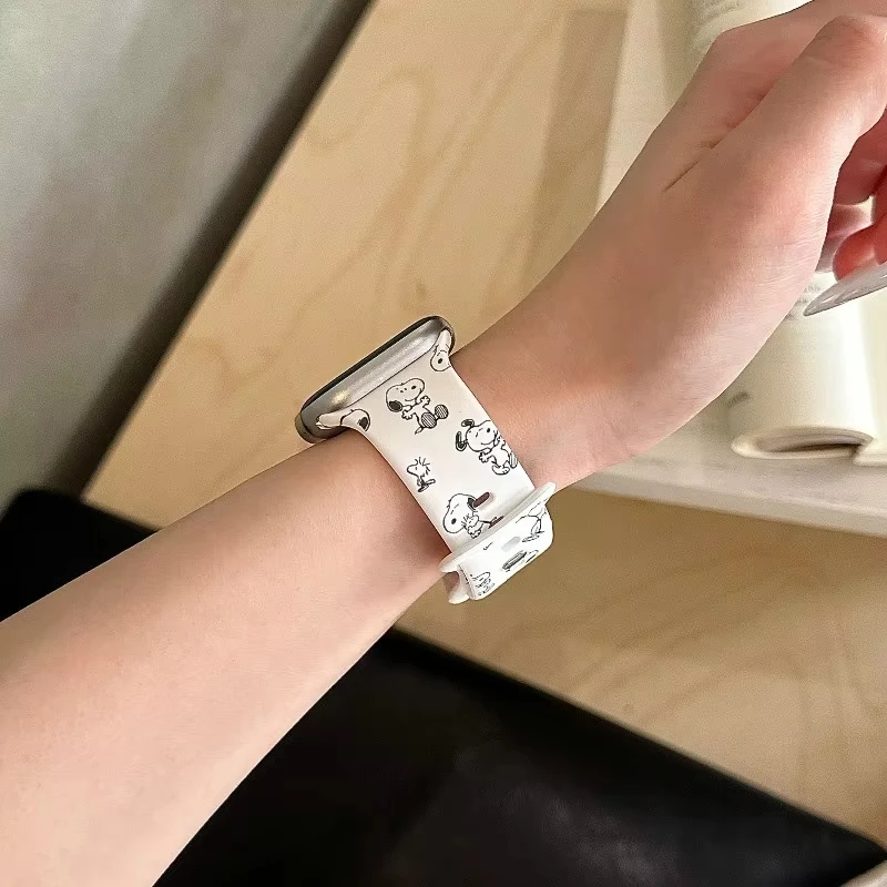 Cartoon Snoopy Watchband Apple 38Mm 40Mm 41Mm 42Mm 45Mm 49Mm Cartoon Fashion Silicone Printed Watch Strap Girls Birthday Gift view 3