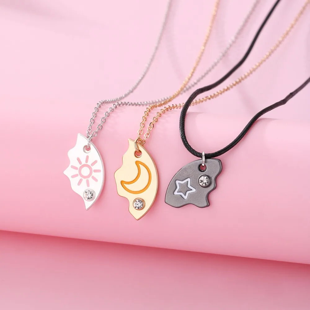 Alloy Friendship Necklace Inlaid Rhinestone Sun Moon Cloud Star Three Person Chain Round Pendant Jewelry Gift Men And Women