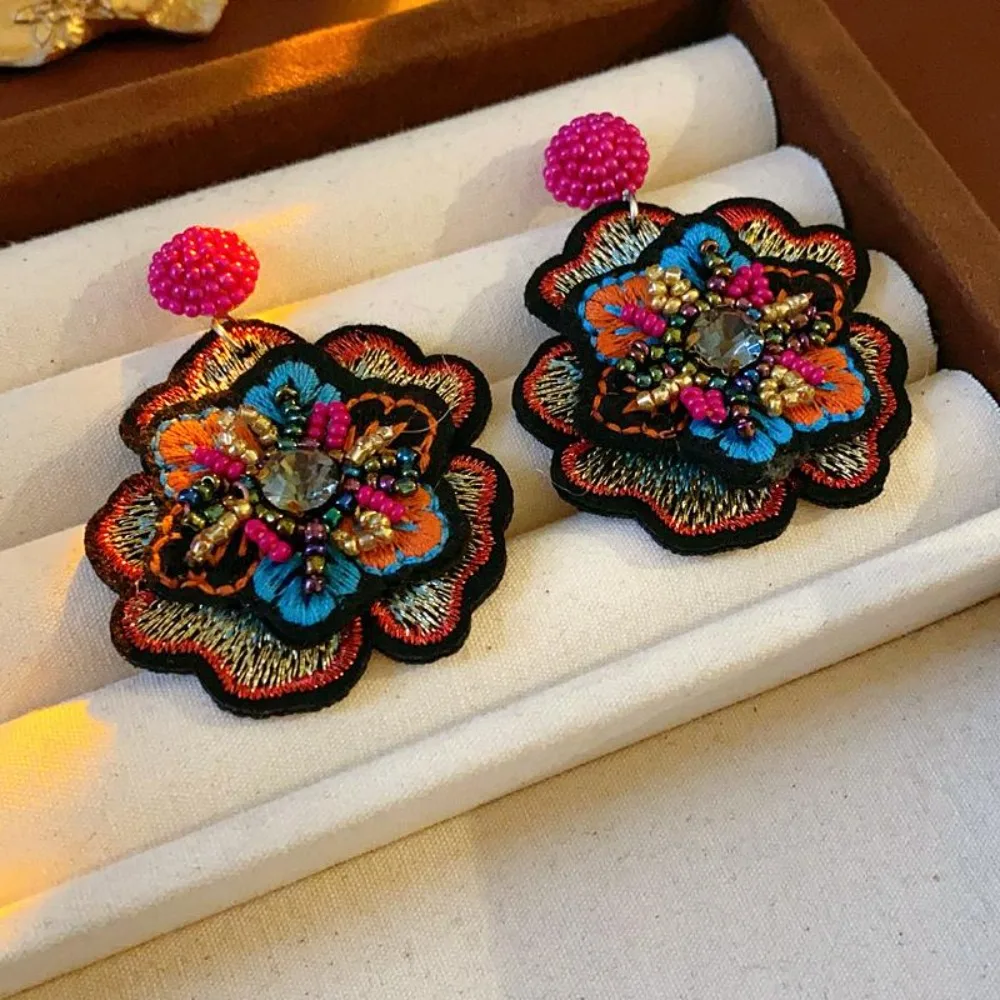 

Luxury Embroidery Flower Earrings Exaggerated Ear Jewelry Ethnic Style Earrings Temperament Beaded Delicate Earrings for Women