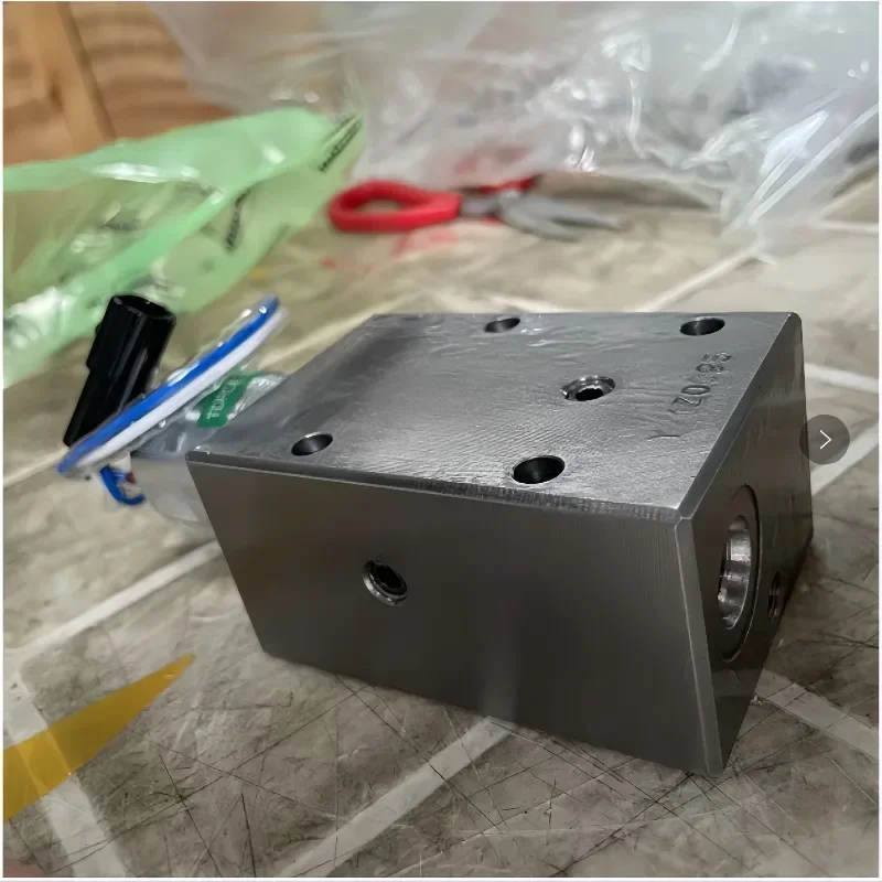 Excavator K9001362 D Oo San Original Hot Sale Genuin E Parts E.P.P.R Valve