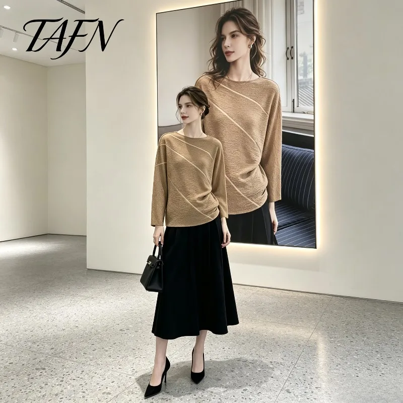 Miyake Pleated 2026 Autumn New Diagonal Stripe Print Round Neck Patchwork Design Fashionable High-end Brightening Top for Women